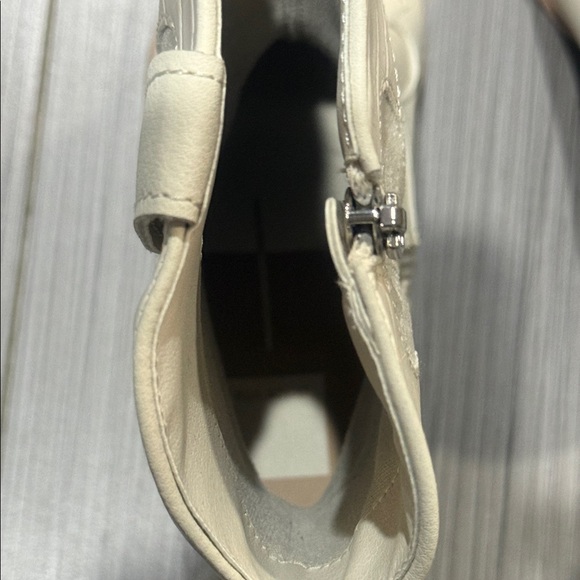 Women's Cream Western Boots size 7 1/2 - Picture 9 of 12